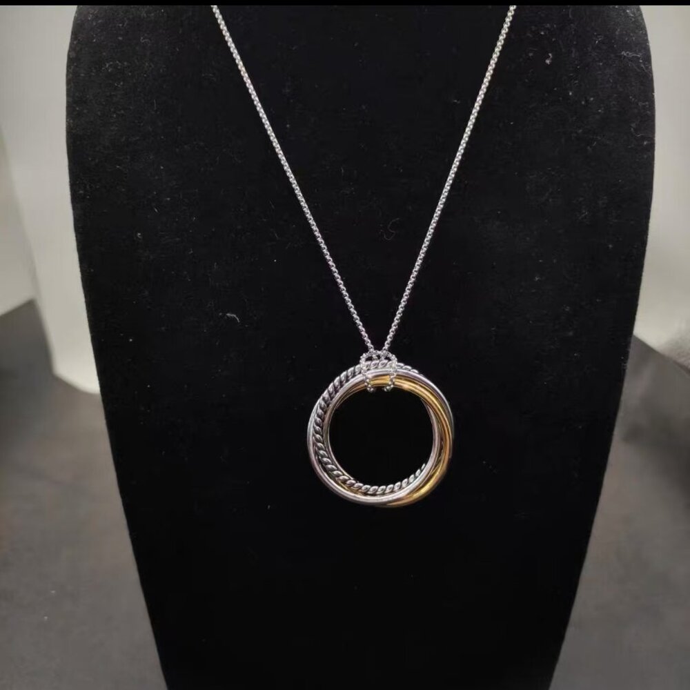 David Yurman Triple Interlocking Ring Pendant Nec… - image 4